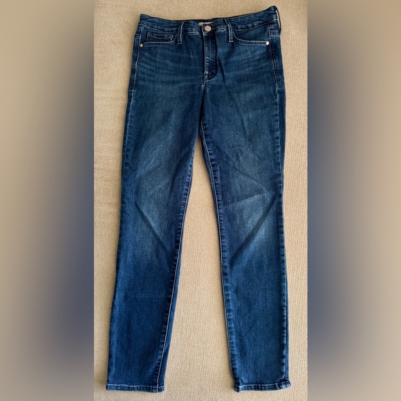 ATHLETA Sculptek 9” Rise Skinny Jean in Dark Wash - Picture 3 of 8
